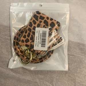 Key chain/card holder